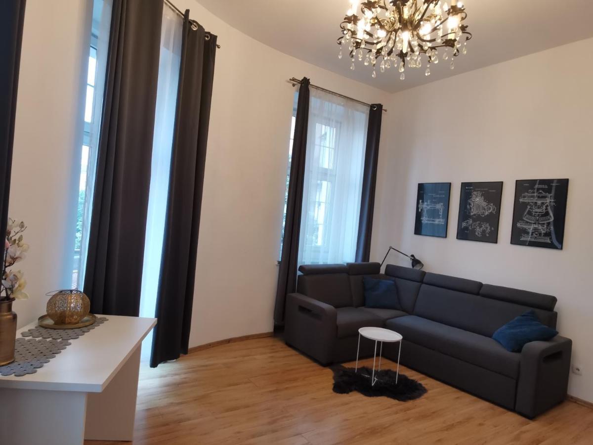Apartament Na Rynku W Gnieznie Gniezno Buitenkant foto